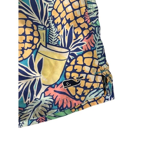 Vineyard Vines swim suit tropical trunks bathing suit sz Medium 7 inch inseam - Picture 3 of 8